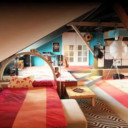 Eclectic Artist Loft/bohemian Studio Talin